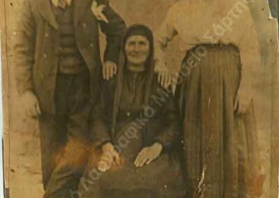 Αναμνηστική φωτογραφία Αφησιανών από ένα ταξίδι στη Θεσσαλονίκη το 1919
